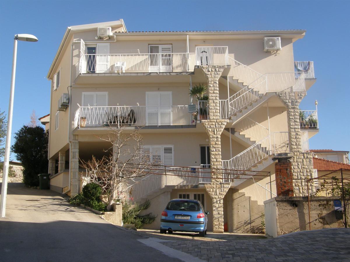 Apartment Nensi 普利莫顿 外观 照片