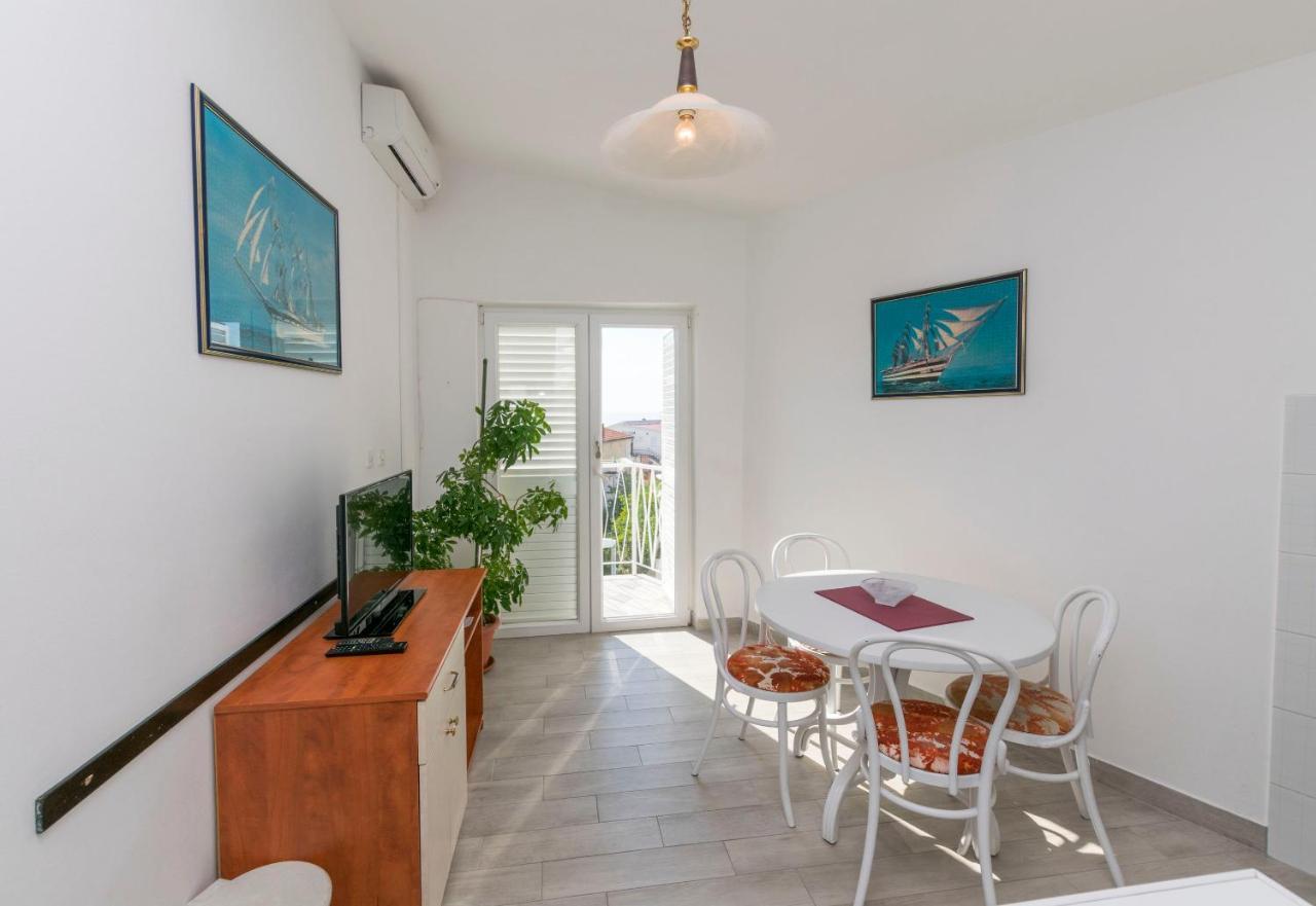 Apartment Nensi 普利莫顿 外观 照片